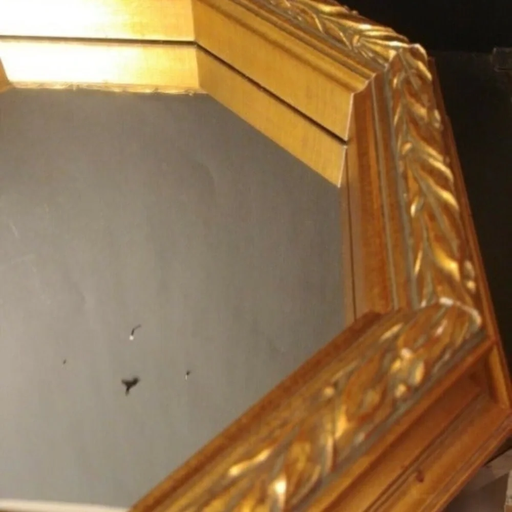 Vtg BOMBAY Octagonal Gilded Wooden Ornate Mirror Wall Hanging 17”