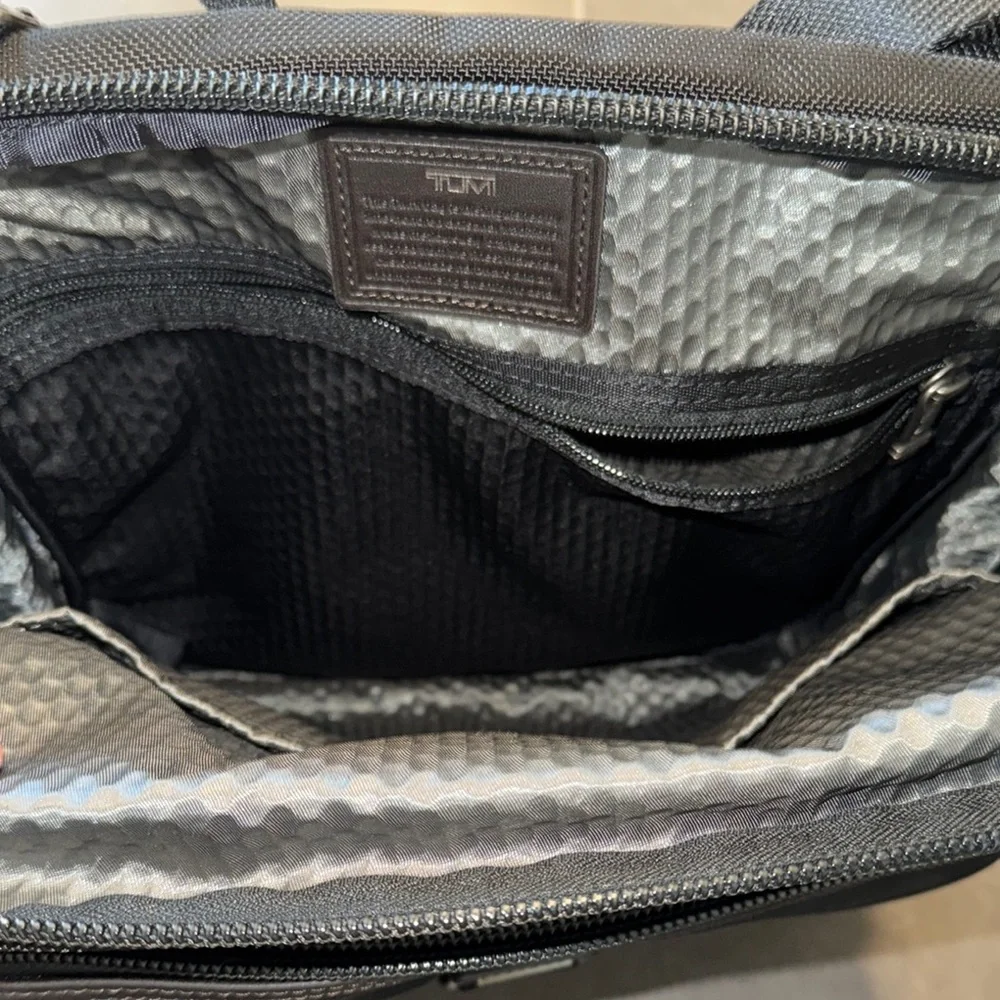 Tumi black messenger