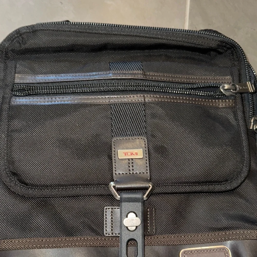 Tumi black messenger