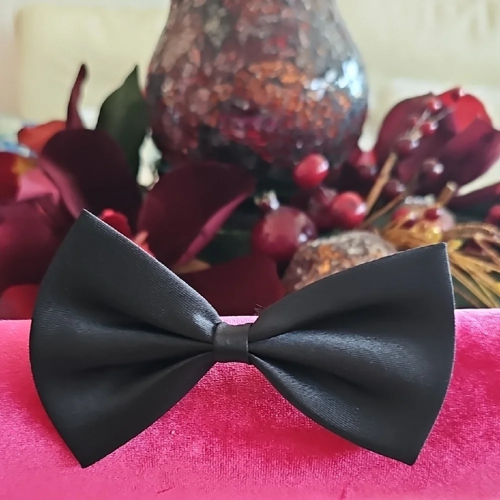 Elegant Black Bow Tie