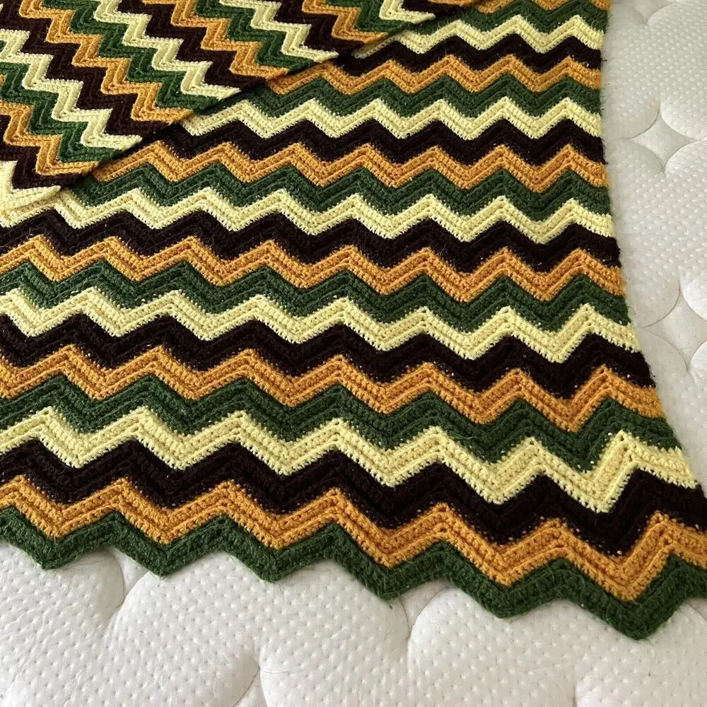 Vintage Crochet Chevron Herringbone Zig Zag Knit Throw Blanket Afghan 84