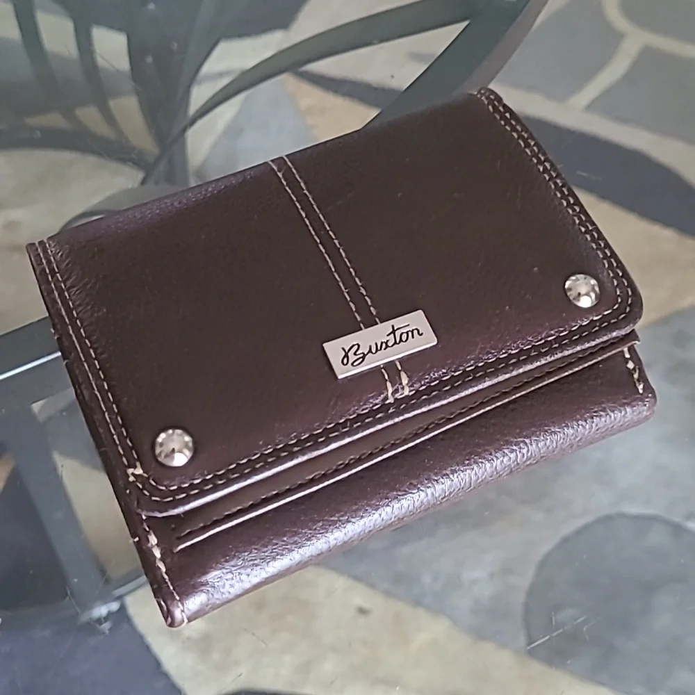 Buxton Leather Wallet ❤️
