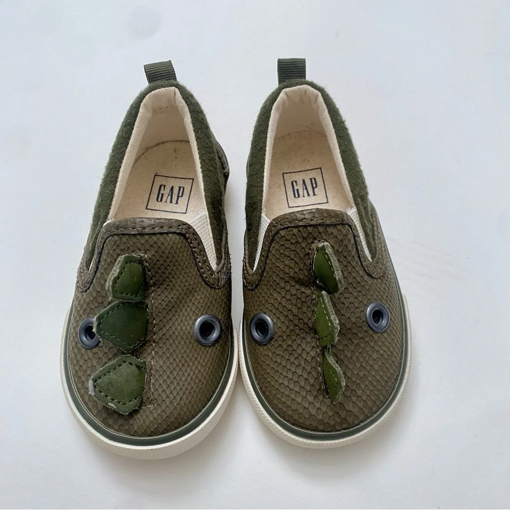 GAP these sneakers