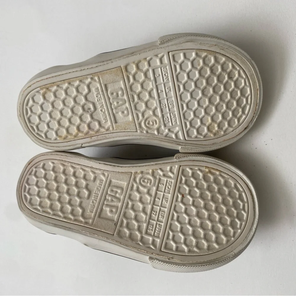 GAP these sneakers