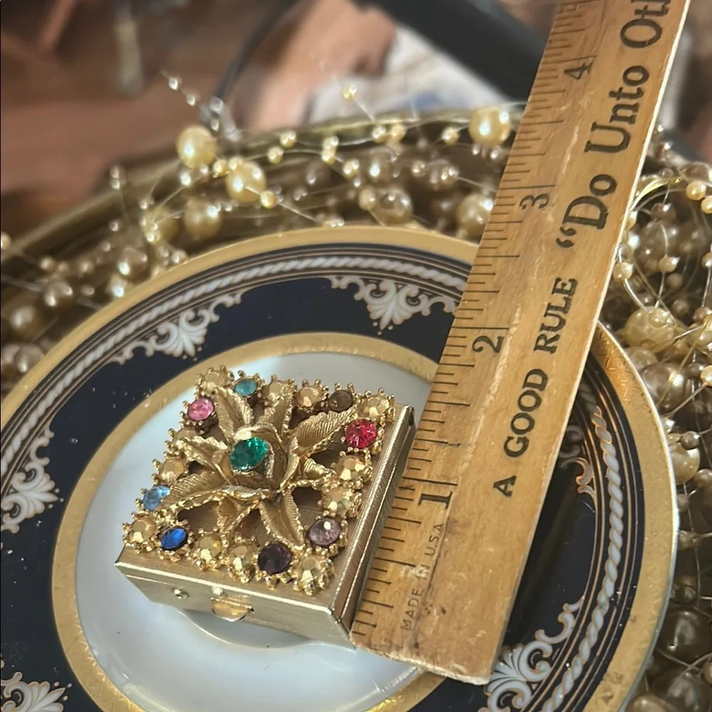 elegant gold