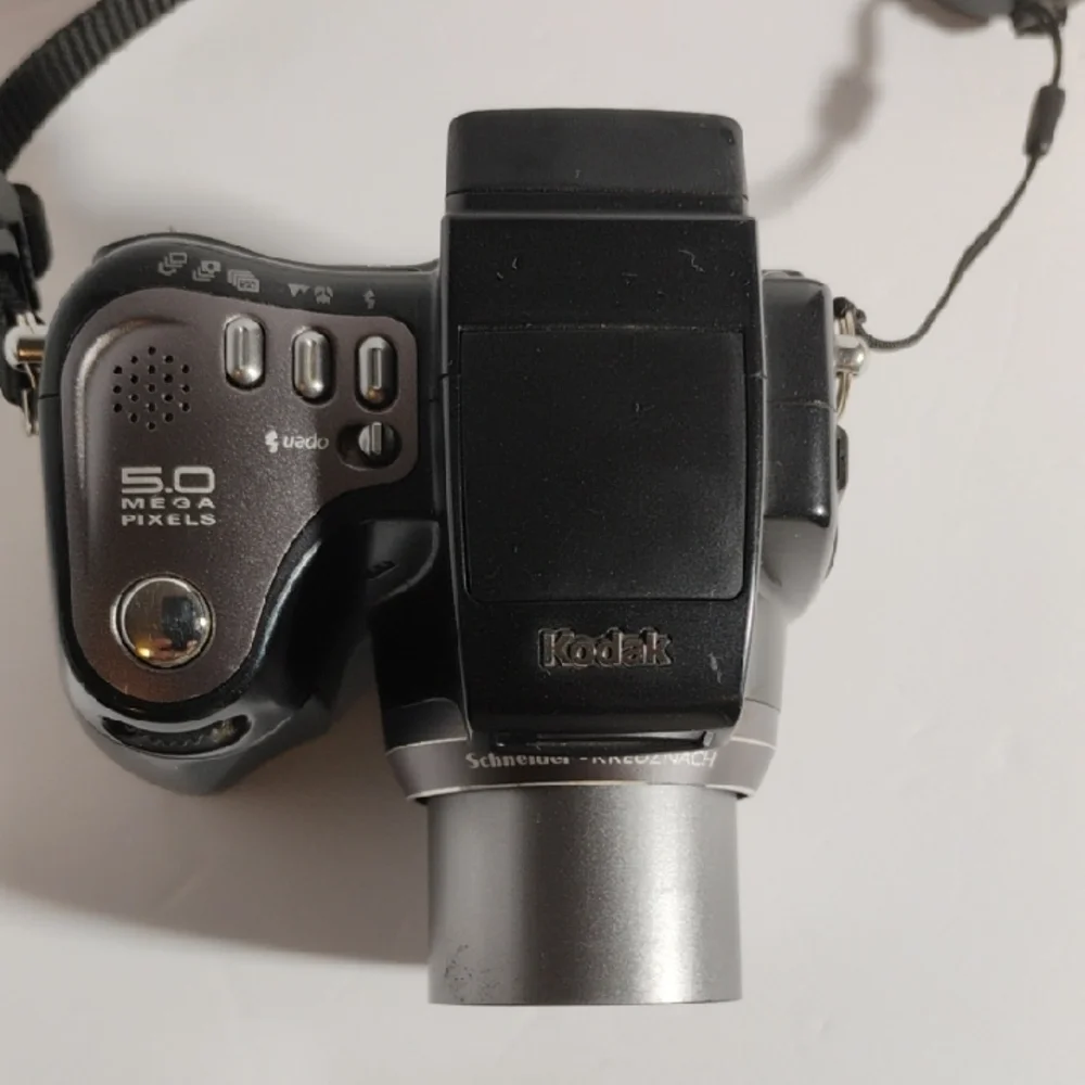 KodakEasy Share DX7599 Black Digital Camera with Zoom Lens No Battery Parts Only