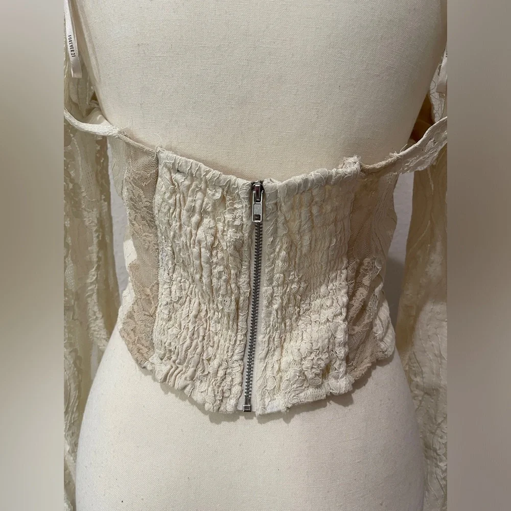 FOREVER 21 Lace Cream Lace Top Size Large