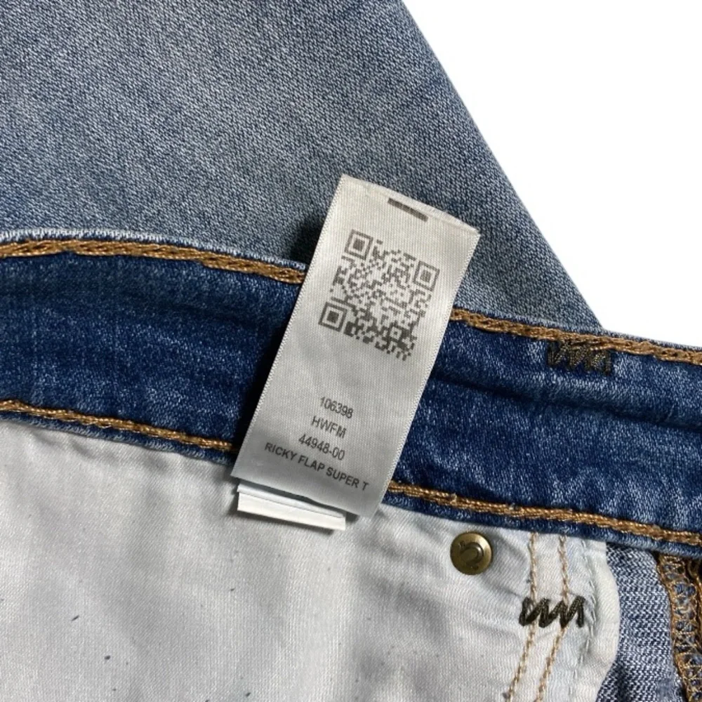 True Religion around pockets