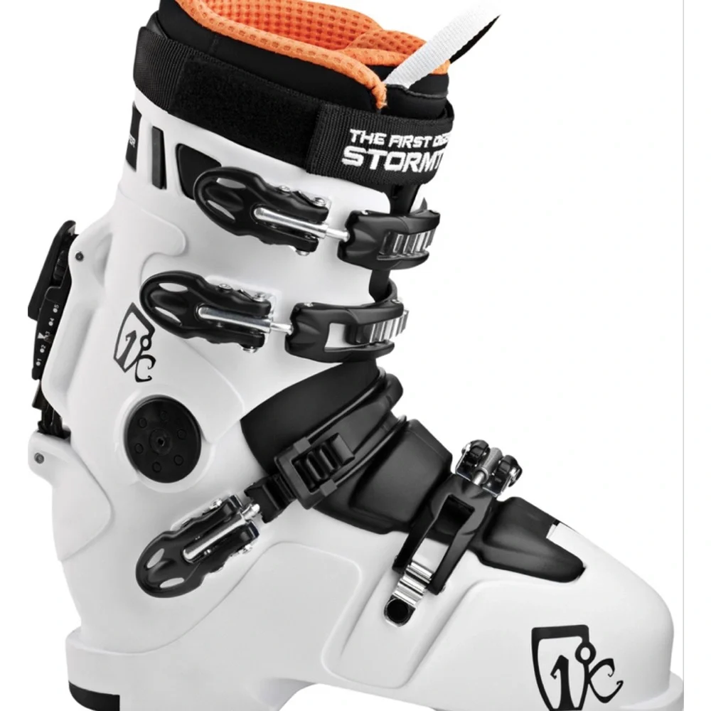NWT First Degree Stormtrooper ST1 Ski Boots