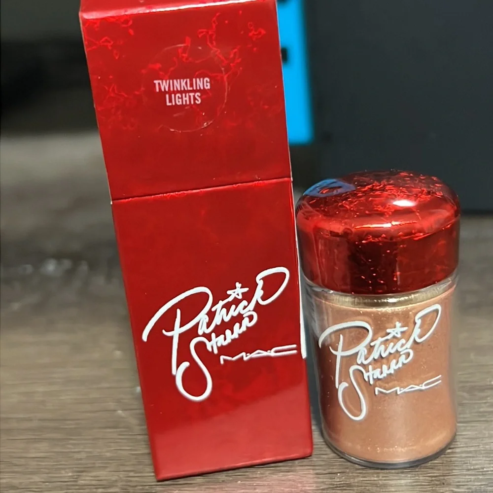 MAC Cosmetics this super