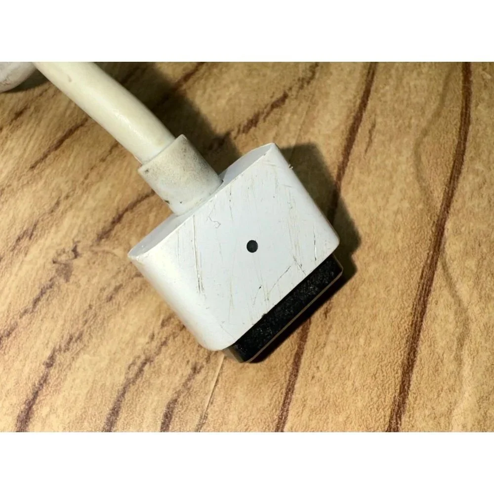 Apple original macbook