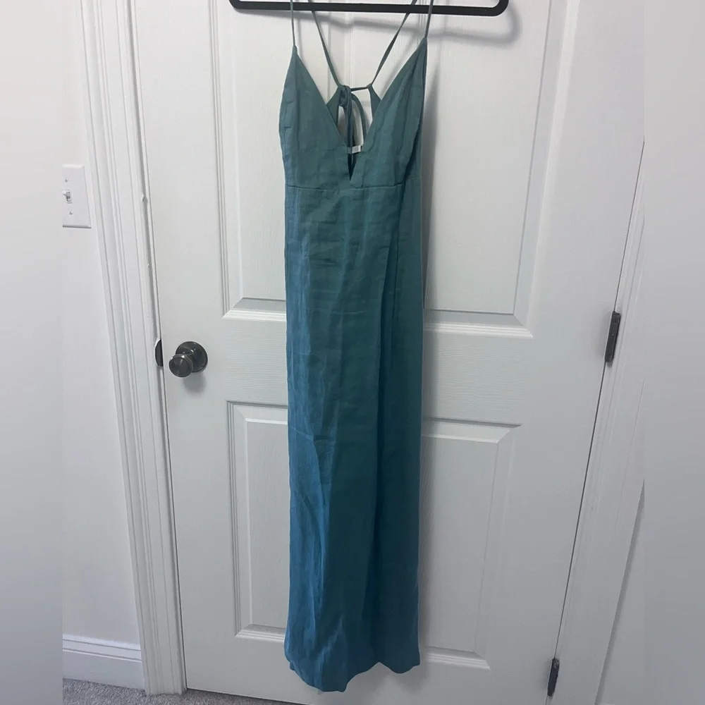 Abercrombie & Fitch flattering midi