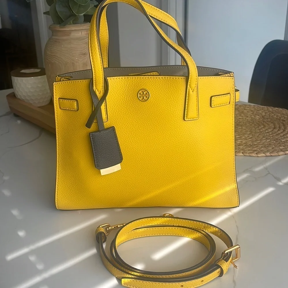 Tory Burch color goldfinch