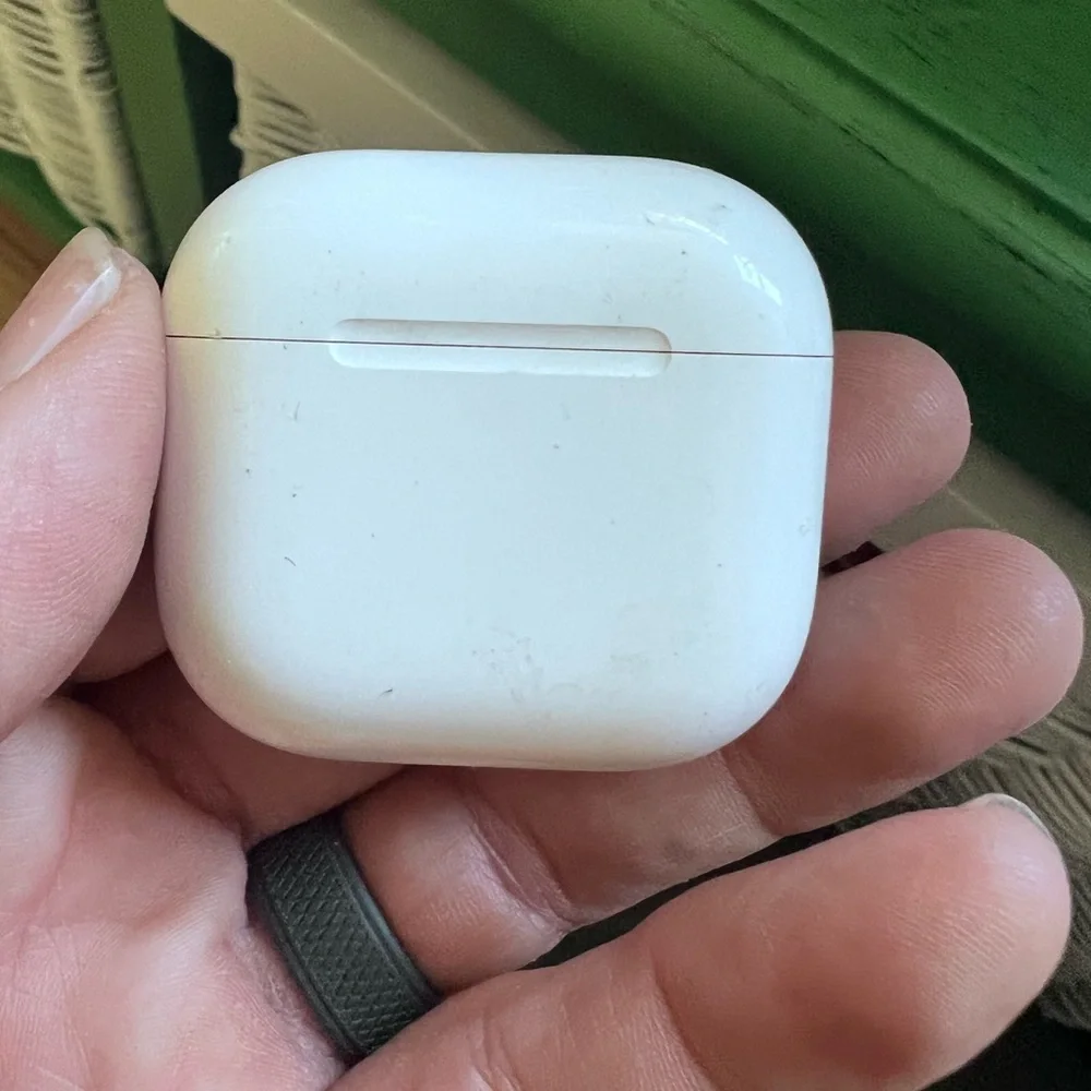 Apple compact white