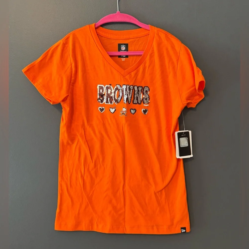 Cleveland Browns Football NFL Girls Sequin T Shirt. New with tags. Size 10/12.