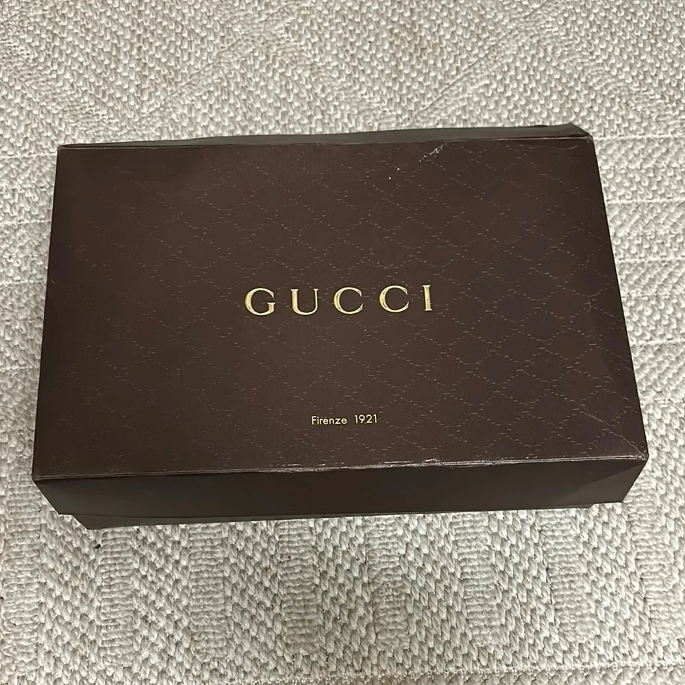 Gucci elegant gift