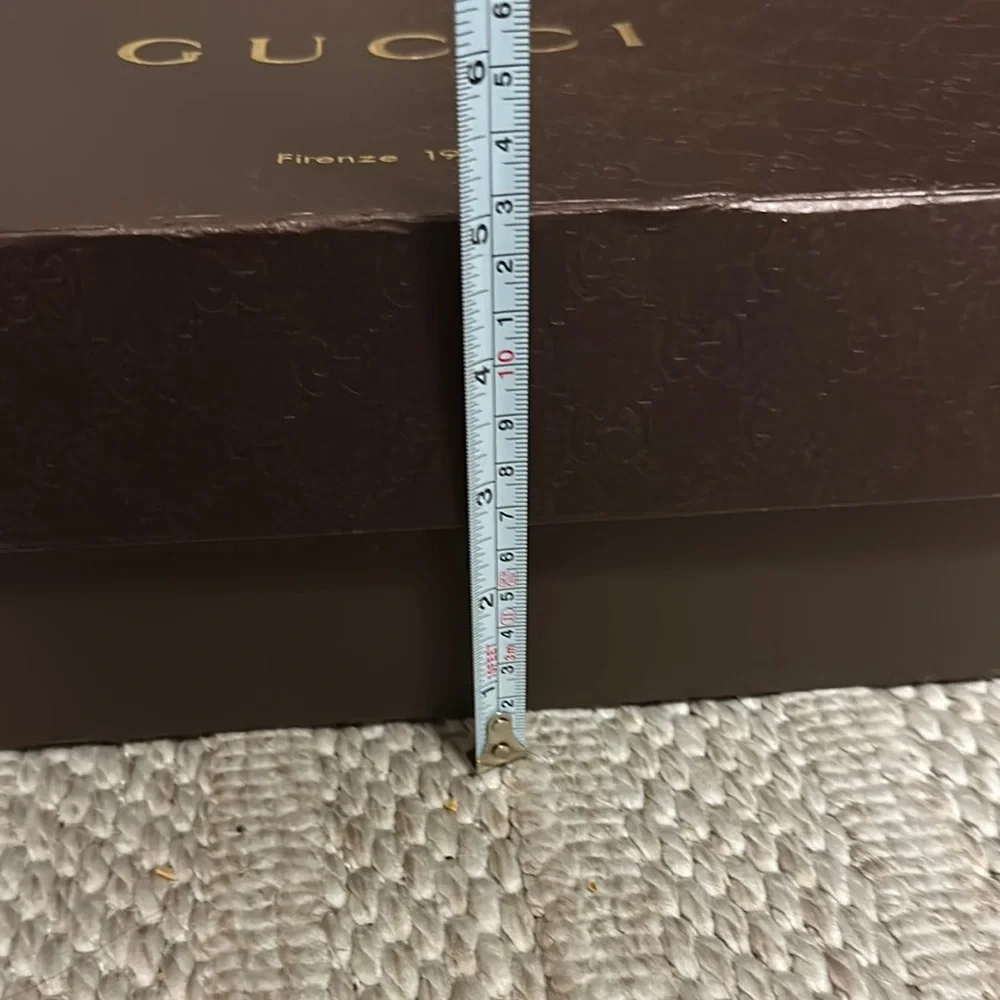Gucci elegant gift