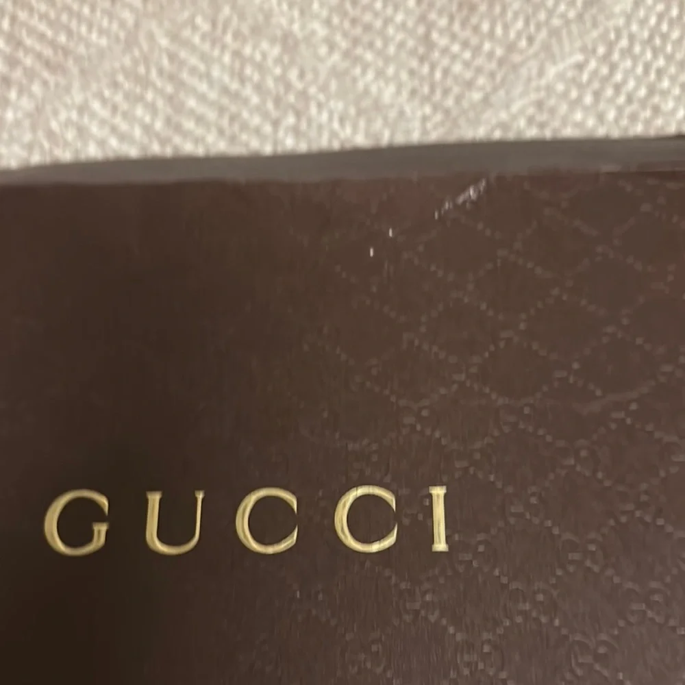 Gucci elegant gift
