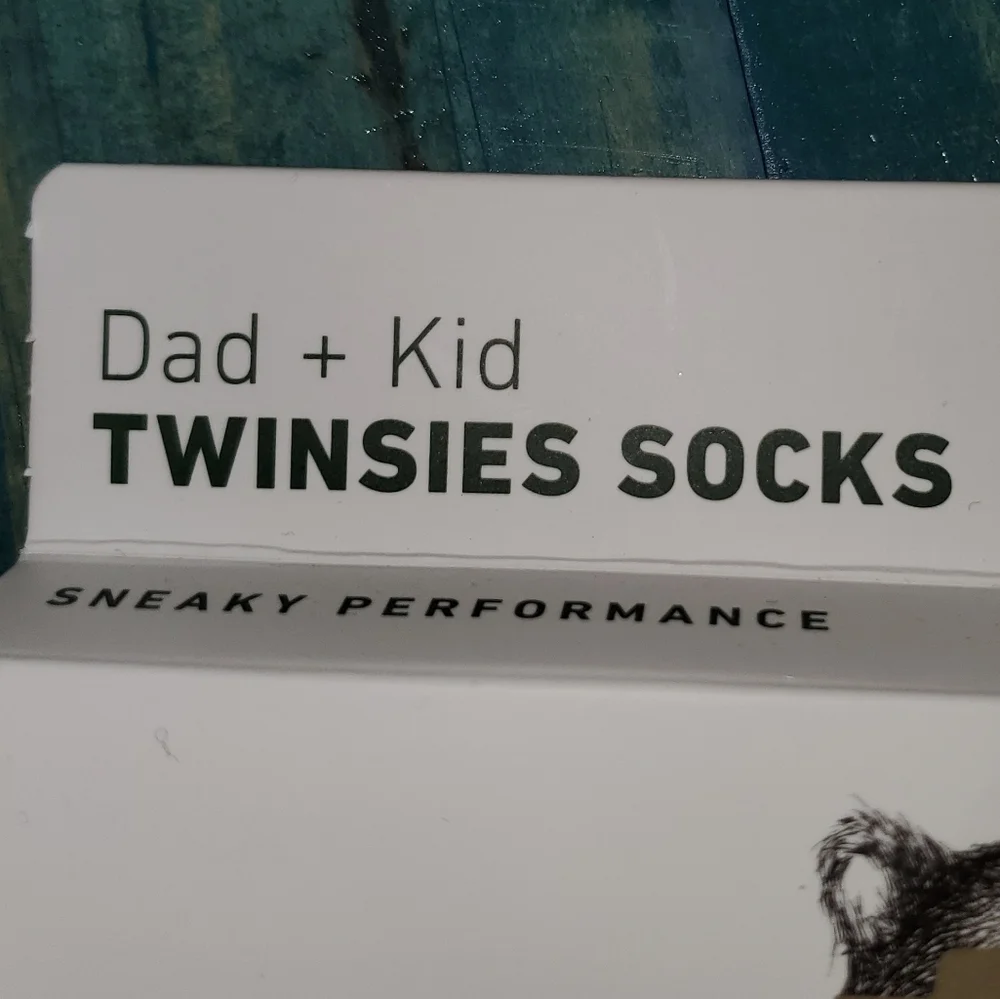 Pair of Thieves performance moisture as