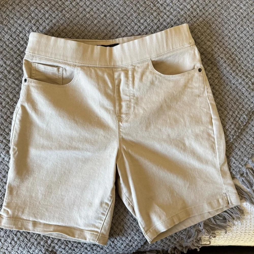 Dkny Tan Flat Front Shorts Casual Style