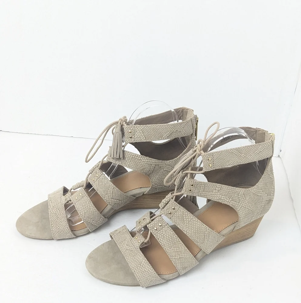 NWOT UGG Yasmin Snake Wedge Sandals