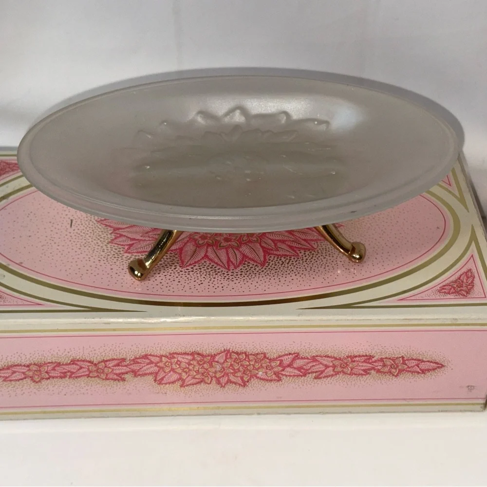 Avon elegant vanity