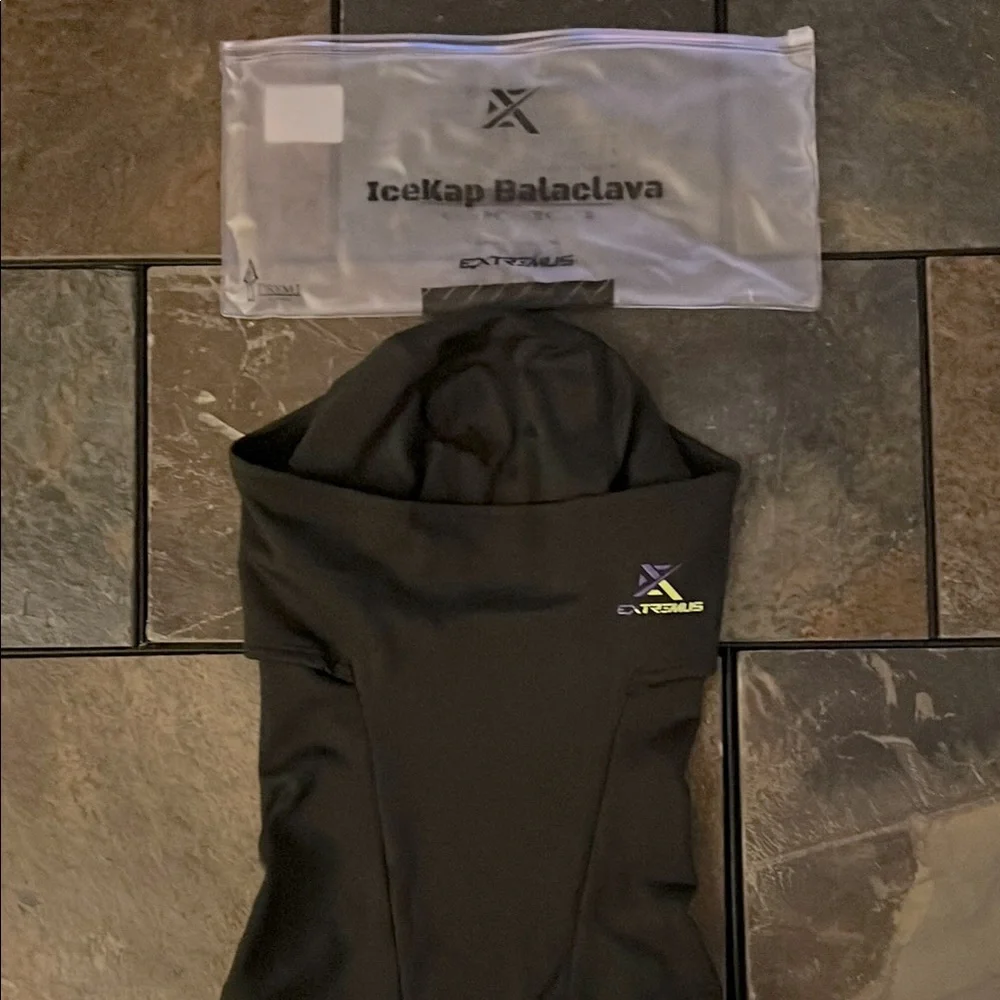 NWOT-Extremus Black IceKap Balaclava Hood for Cold Weather- *in package*