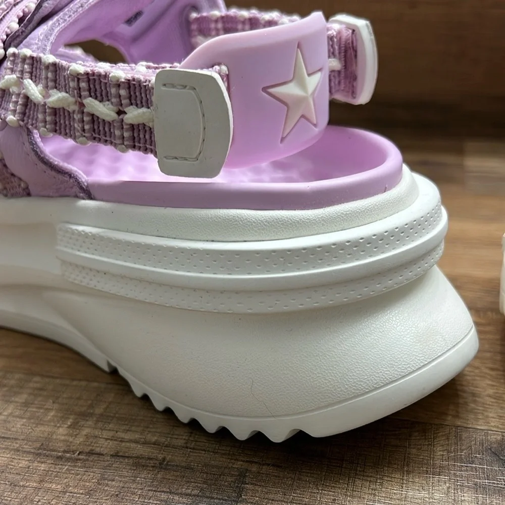 Converse stylish platform