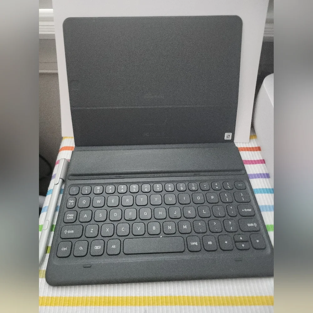 Samsung Keyboard Case for Samsung Galaxy Tab S3 - Gray (EJ-FT820USEGUJ)