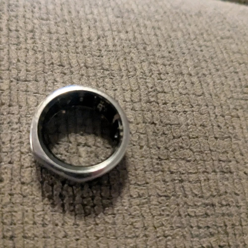 Oura sleek silver