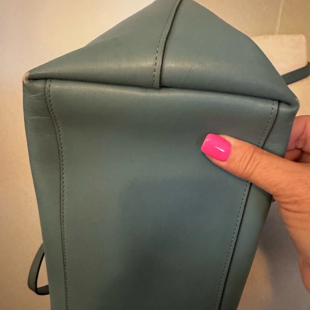 chic teal