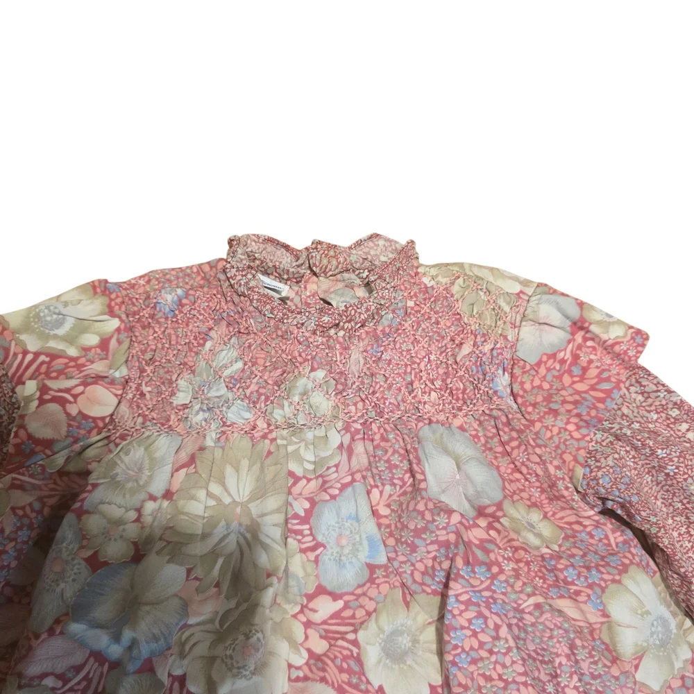 polly finders dress features