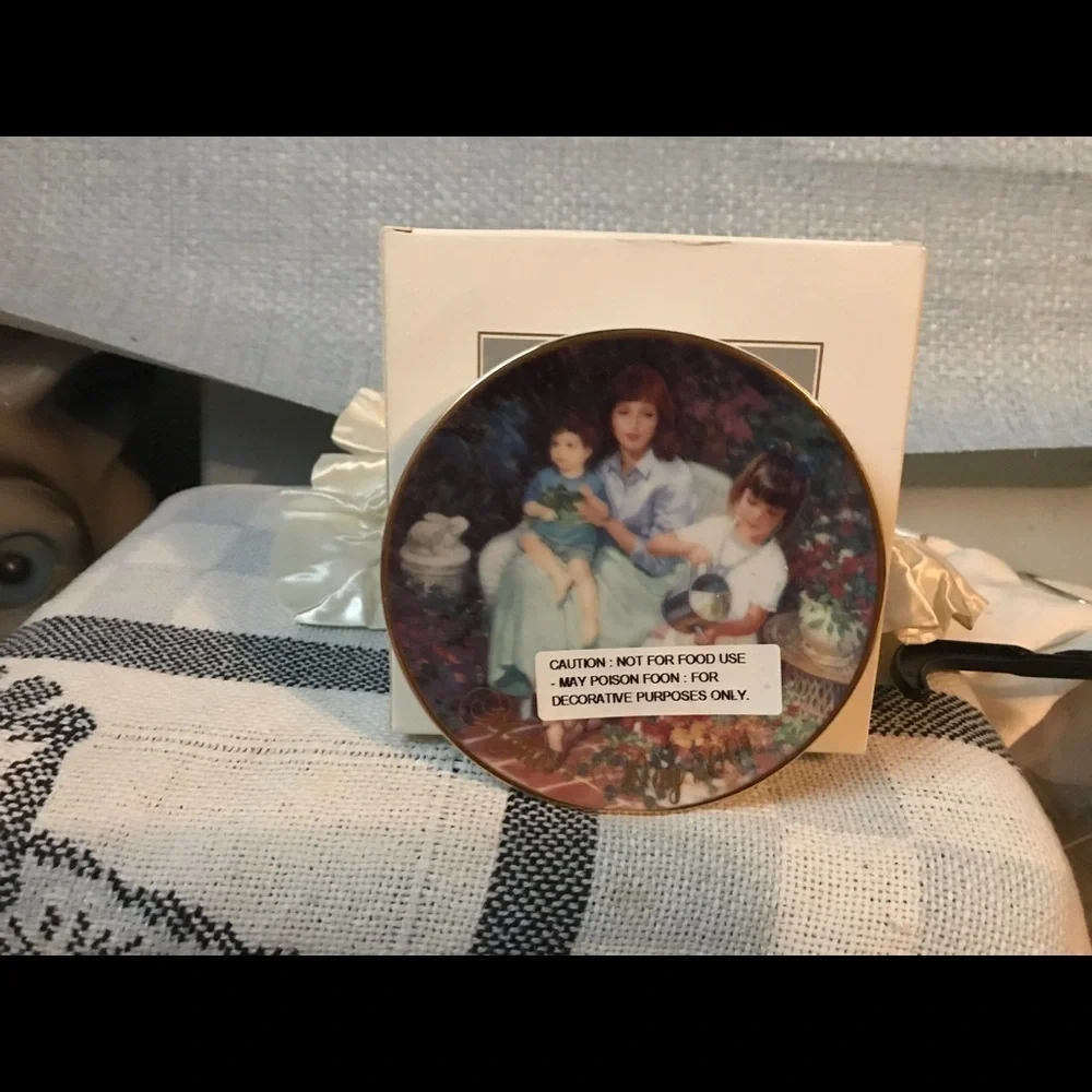 ❤️Vintage Avon Blossoms of Love Plate❤️
