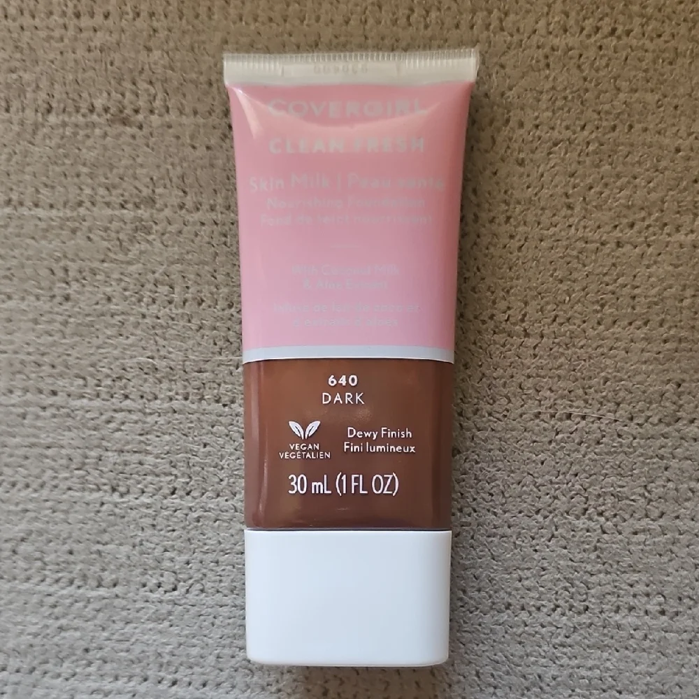 Covergirl Clean Fresh Skin Milk Foundation - 640 Dark #7