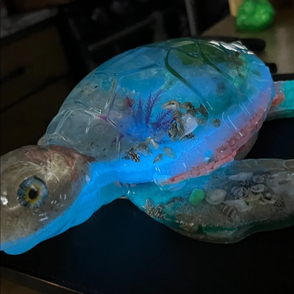 Oceanic Resin Turtle Decor