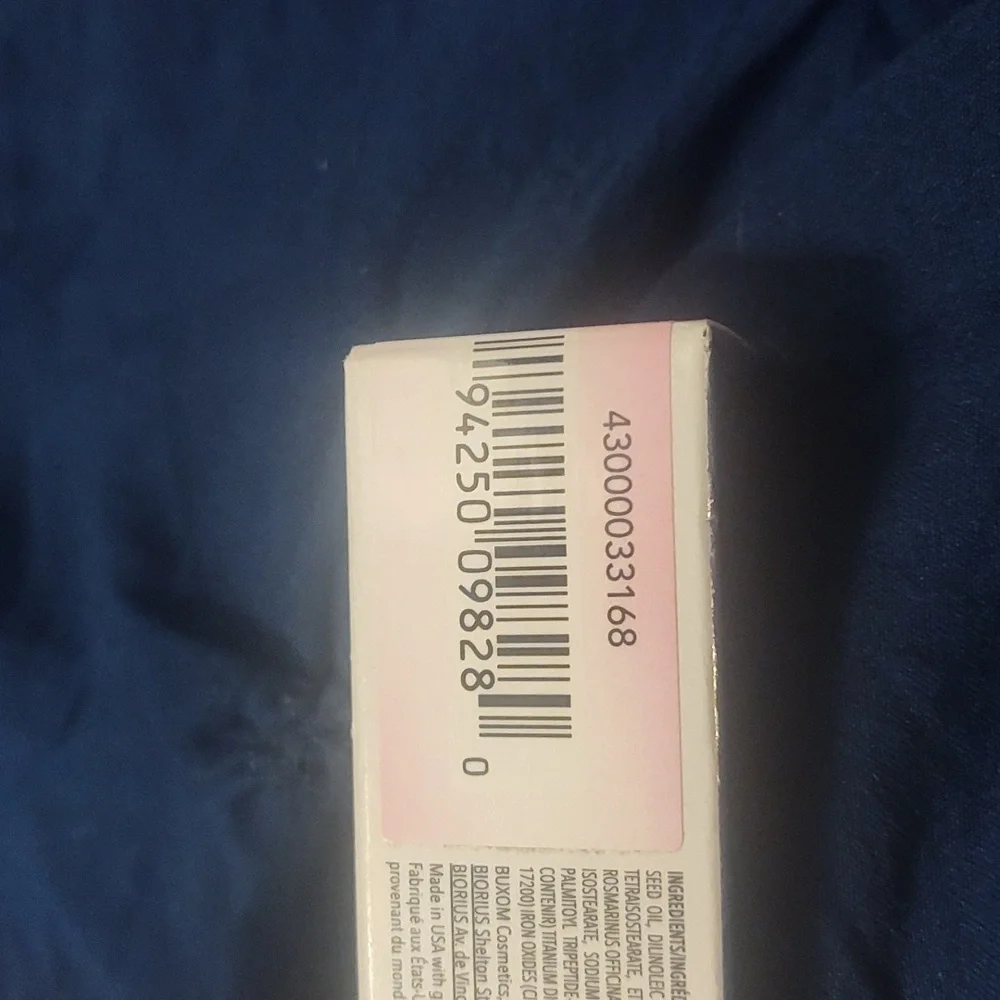 Buxom scent oversized