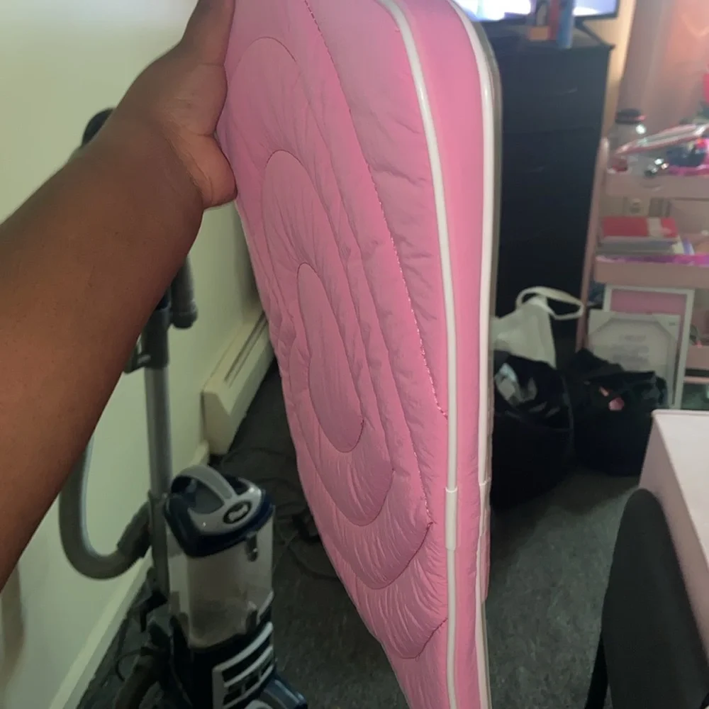 N/A stylish pink