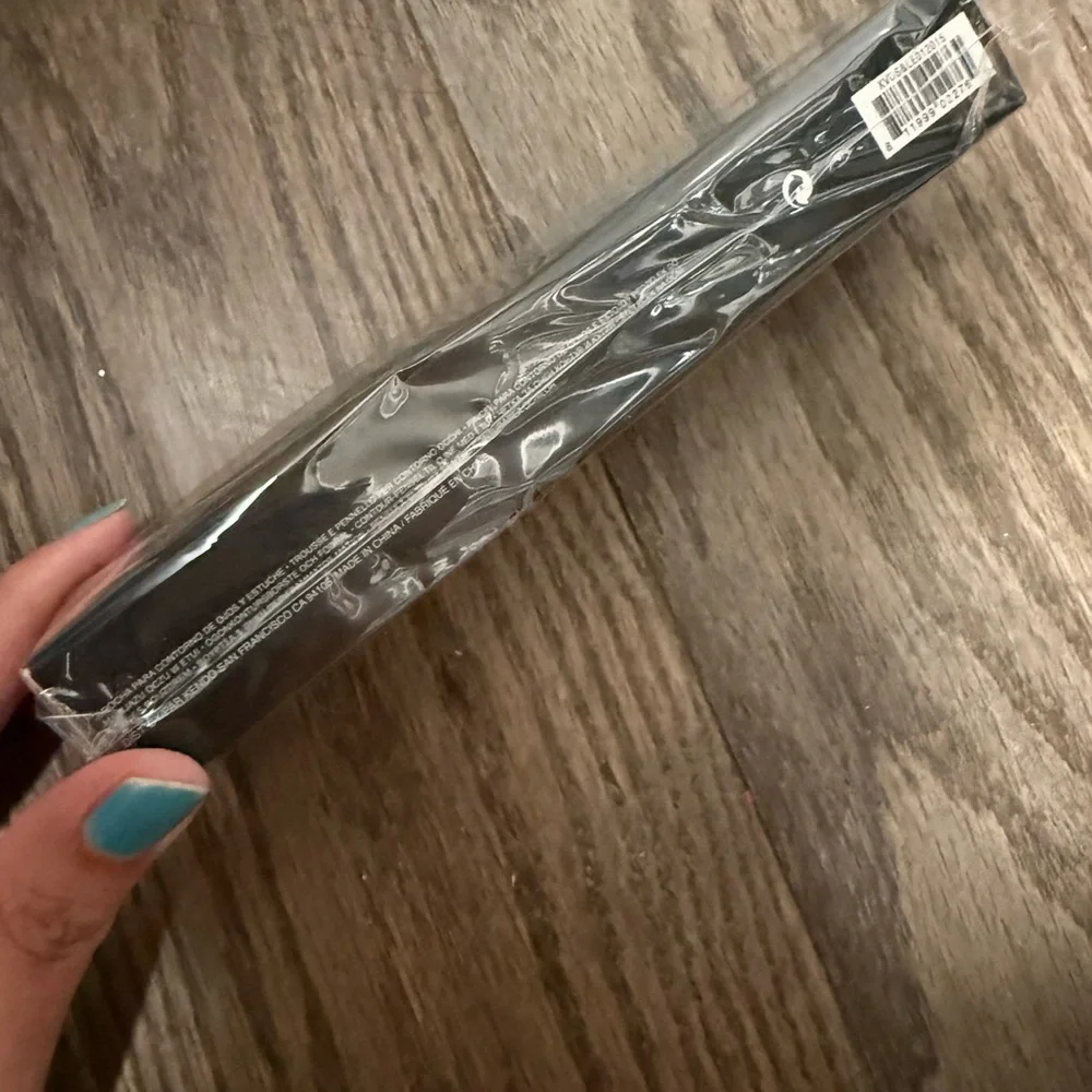 Kat Von D nwt shade