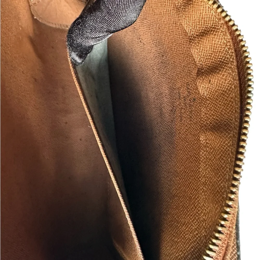 Louis Vuitton pre brown