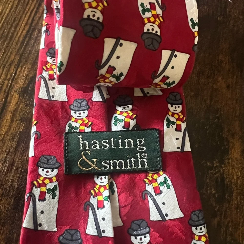 Festive Snowman Cat Necktie in Red