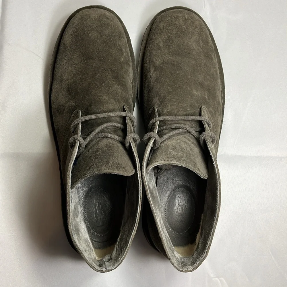 UGG hole used shearling