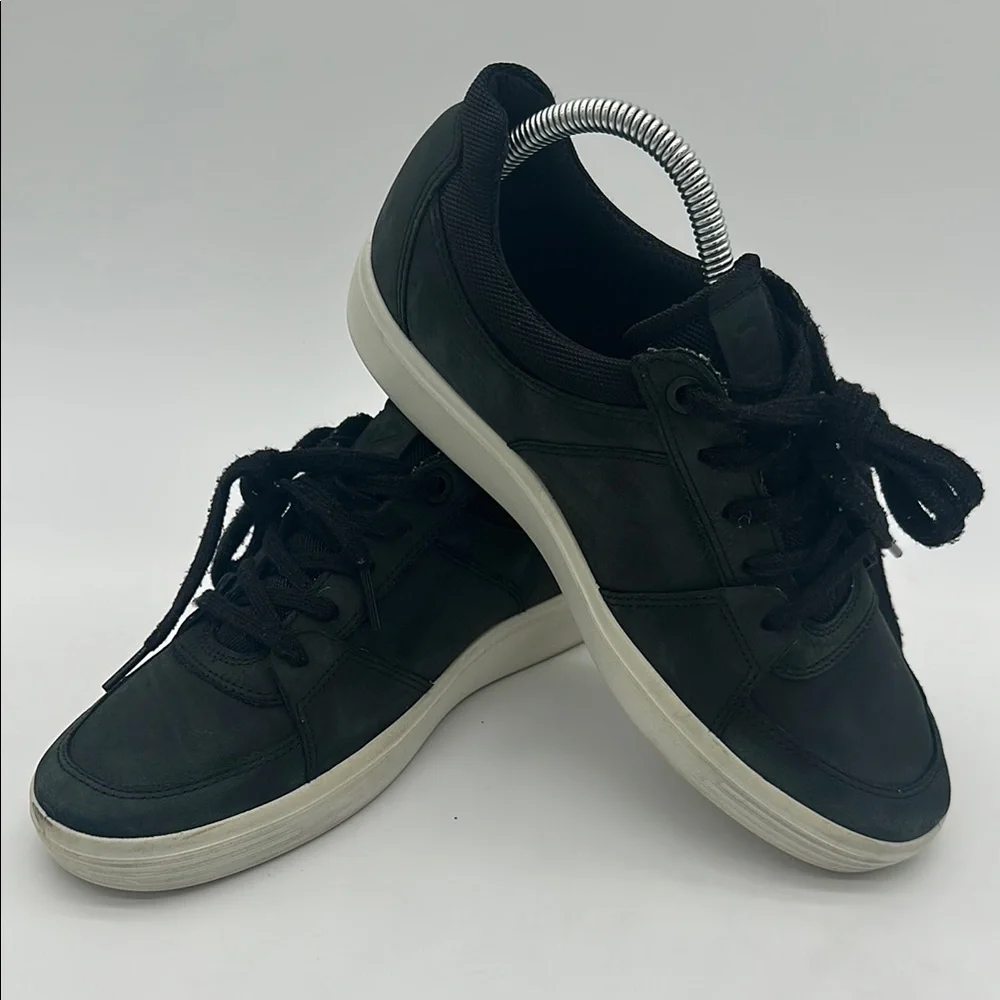 Ecco Nubuck Men's Black Casual Sneakers Size 5.5