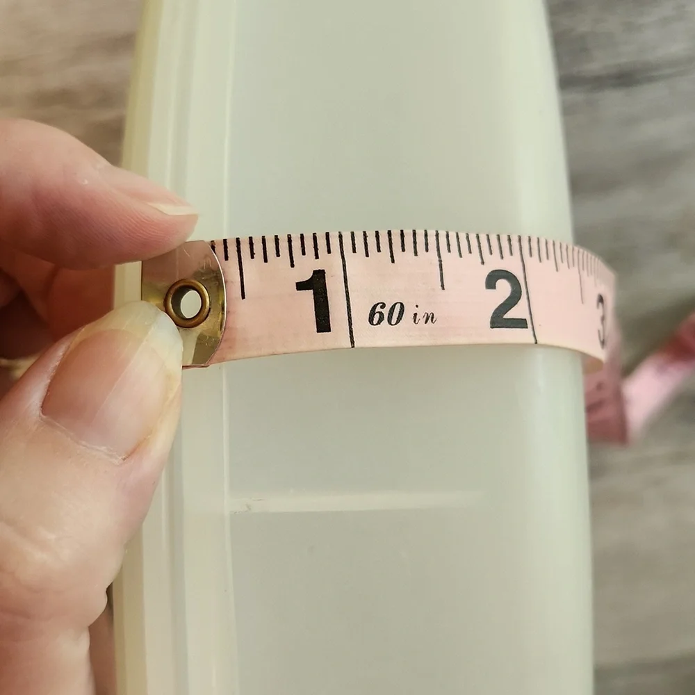 Tupperware round vintage
