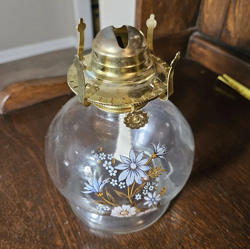 Elegant Glass Oil Lamp with Floral Design
