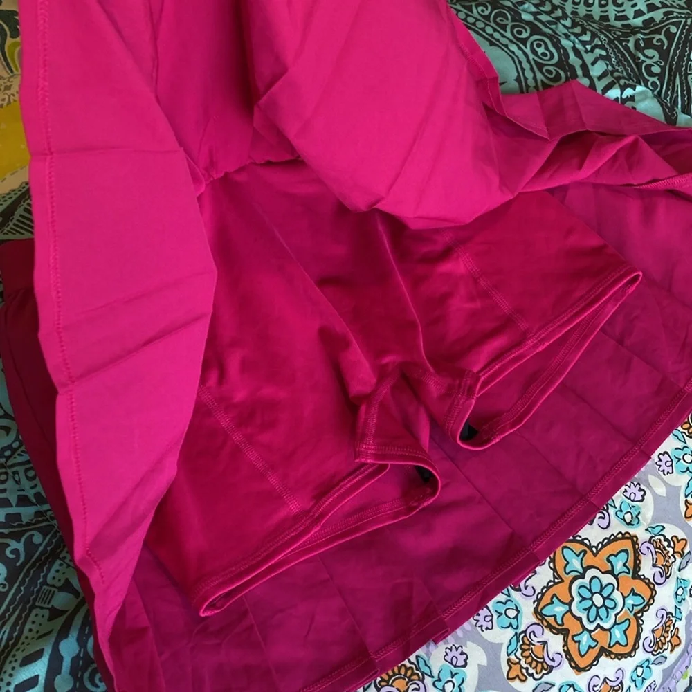 ALO Yoga chic vibrant