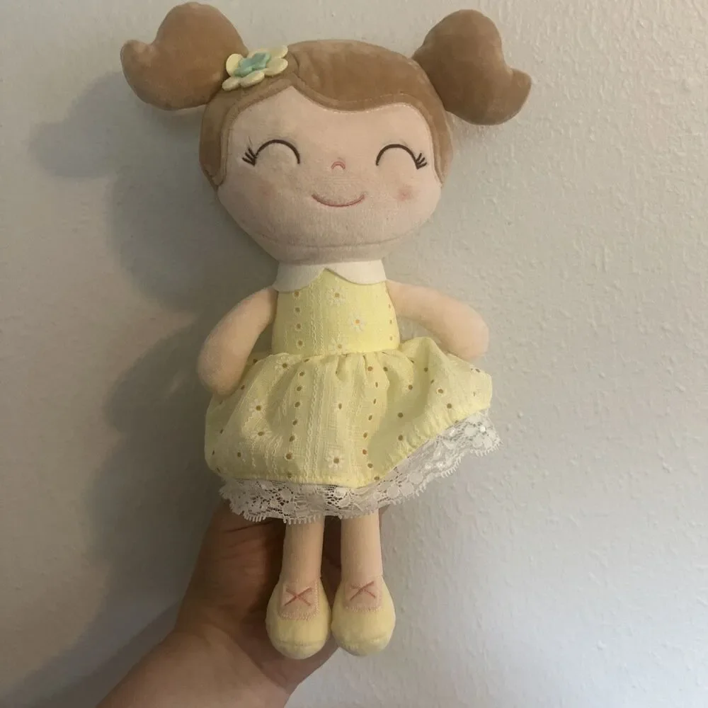 GLOVELEYA 16” SPRING YELLOW DOLL PLUSH TOY