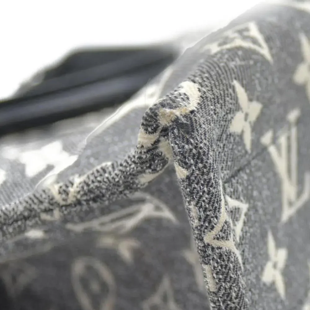 Louis Vuitton moderate discoloration