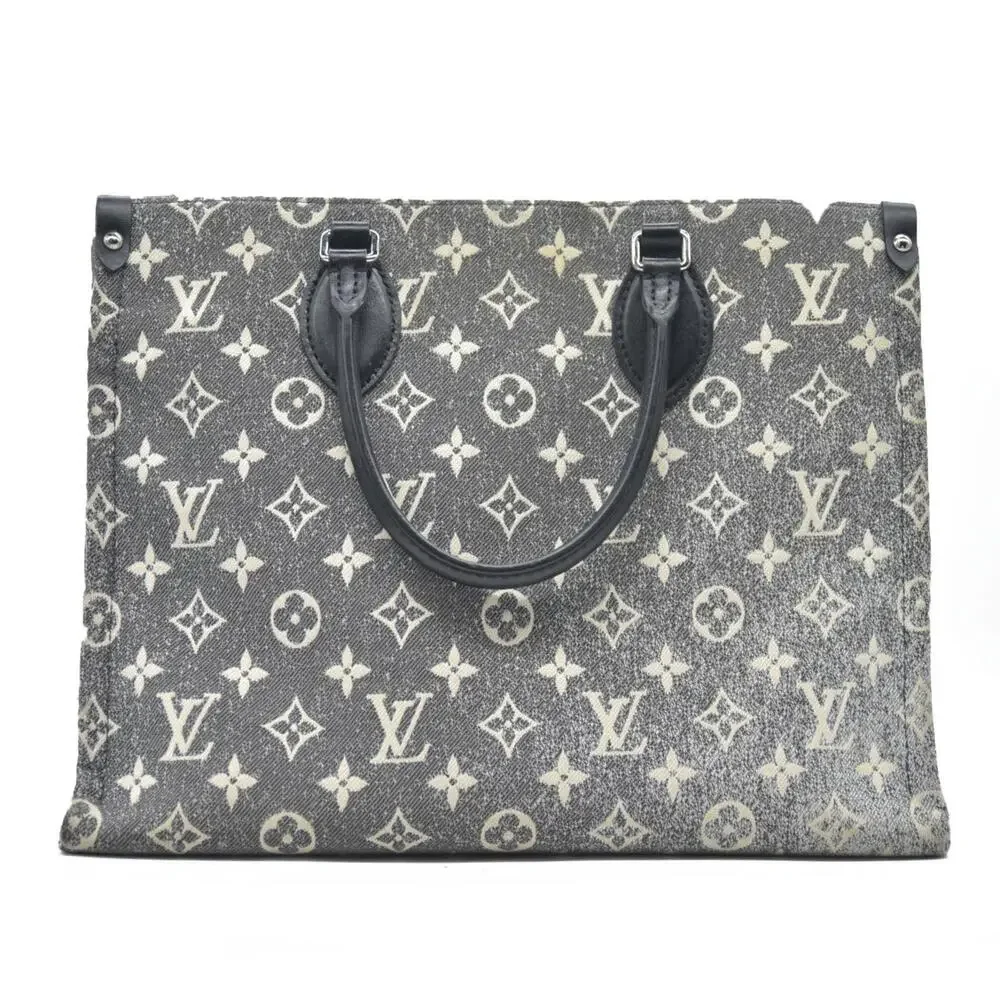 Louis Vuitton moderate discoloration