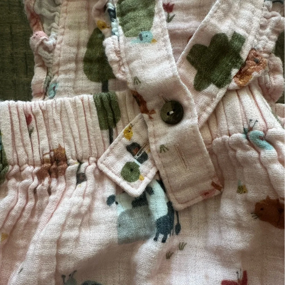 Adorable Pink Animal Print Baby Romper Viverano 0-3 months