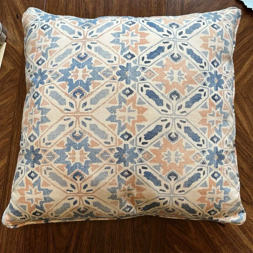 Pier 1 nice preowned
